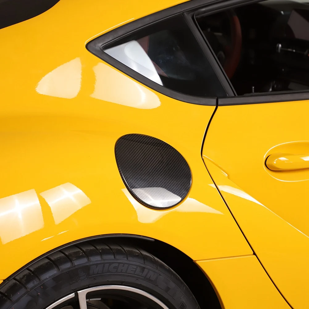 Автомобильная крышка топливного бака из углеродного волокна, крышка масляного бака, отделка, декоративные наклейки, подходят для Toyota Supra 2019 2020 2021 2022 Изображение 4